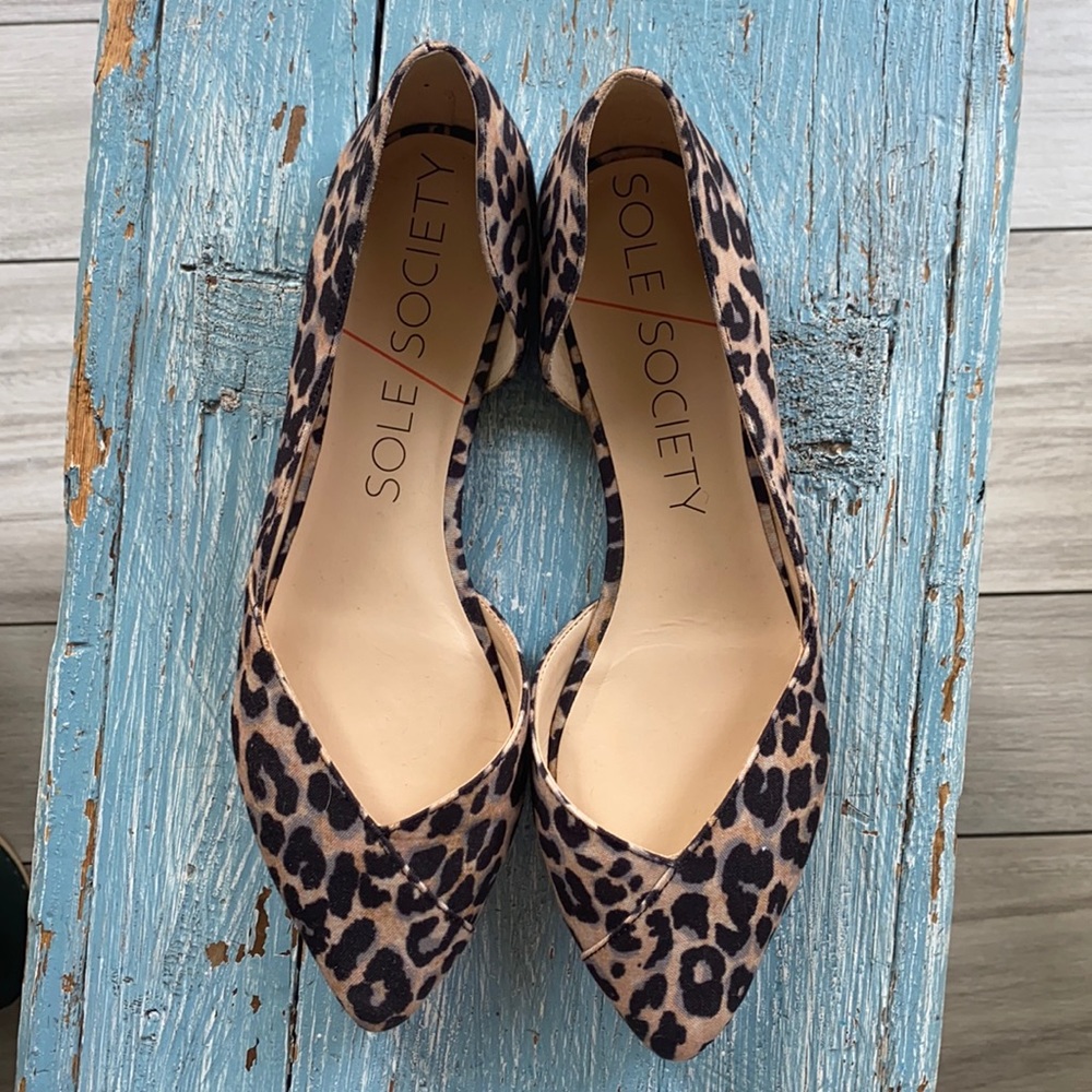Leopard print flats